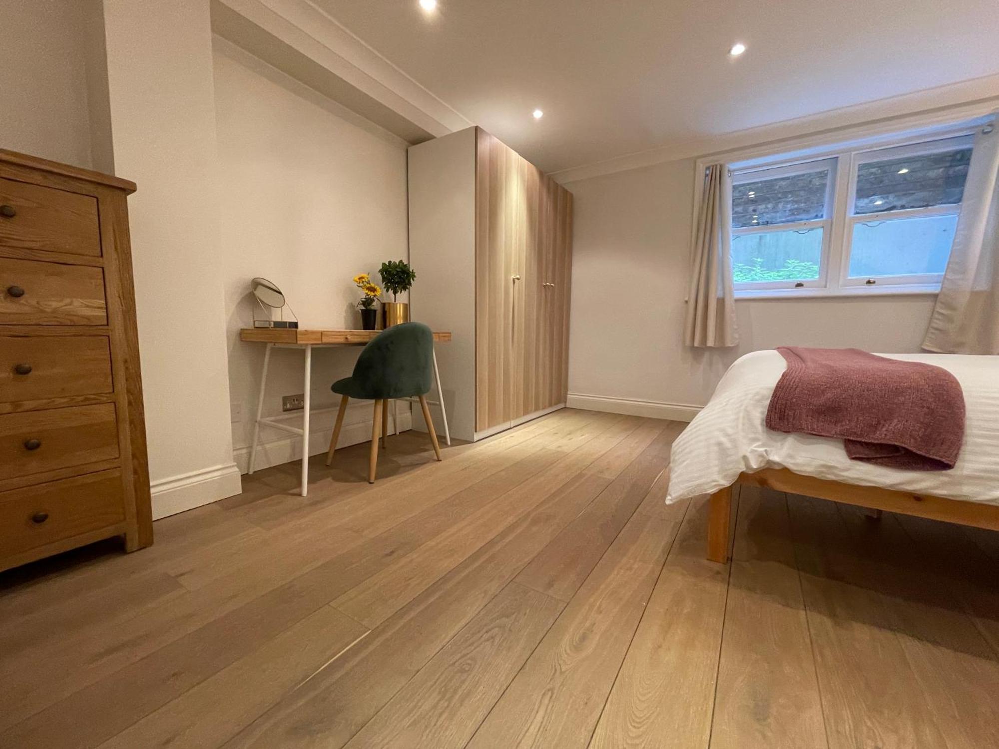 5 Bed House - Fancy - Sleep Up To 12 - Central London Exterior photo