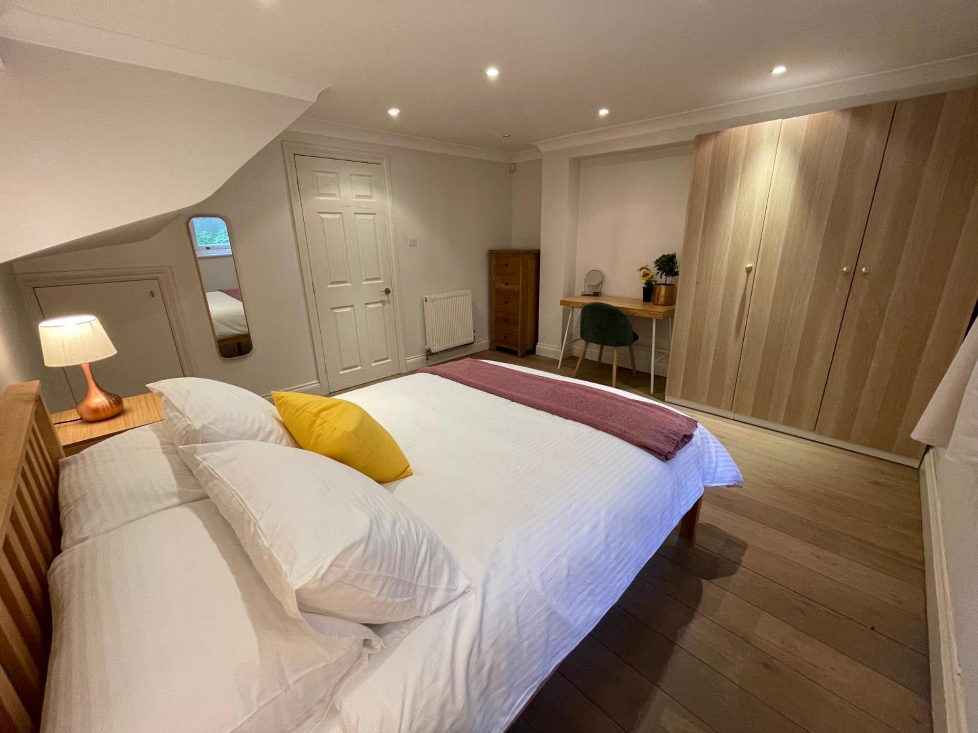 5 Bed House - Fancy - Sleep Up To 12 - Central London Exterior photo